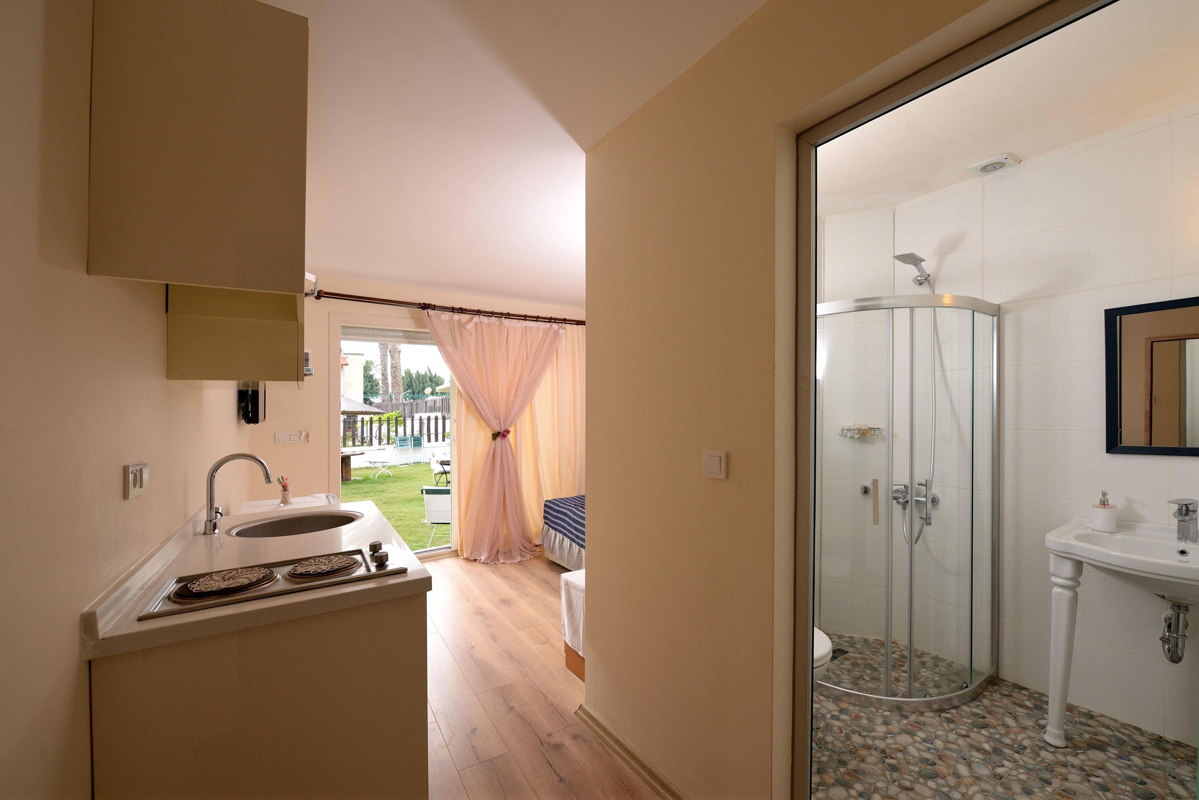 Destina Hotel Кешме Экстерьер фото