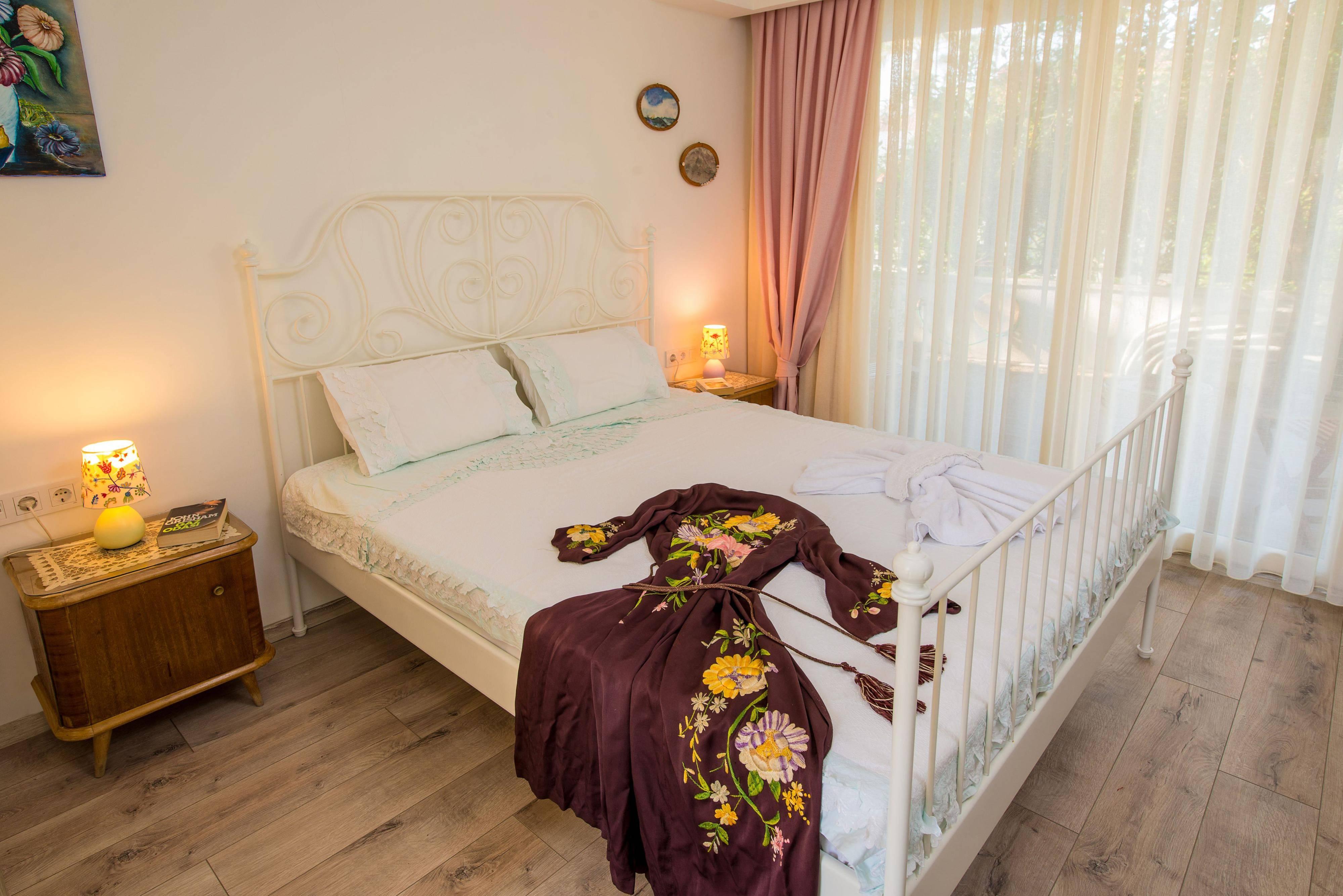 Destina Hotel Кешме Экстерьер фото